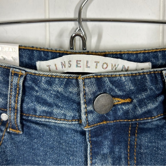 NWT Tinseltown Hi Waist Loose Mom Jean Distressed 5/27 (Juniors) - Picture 9 of 11